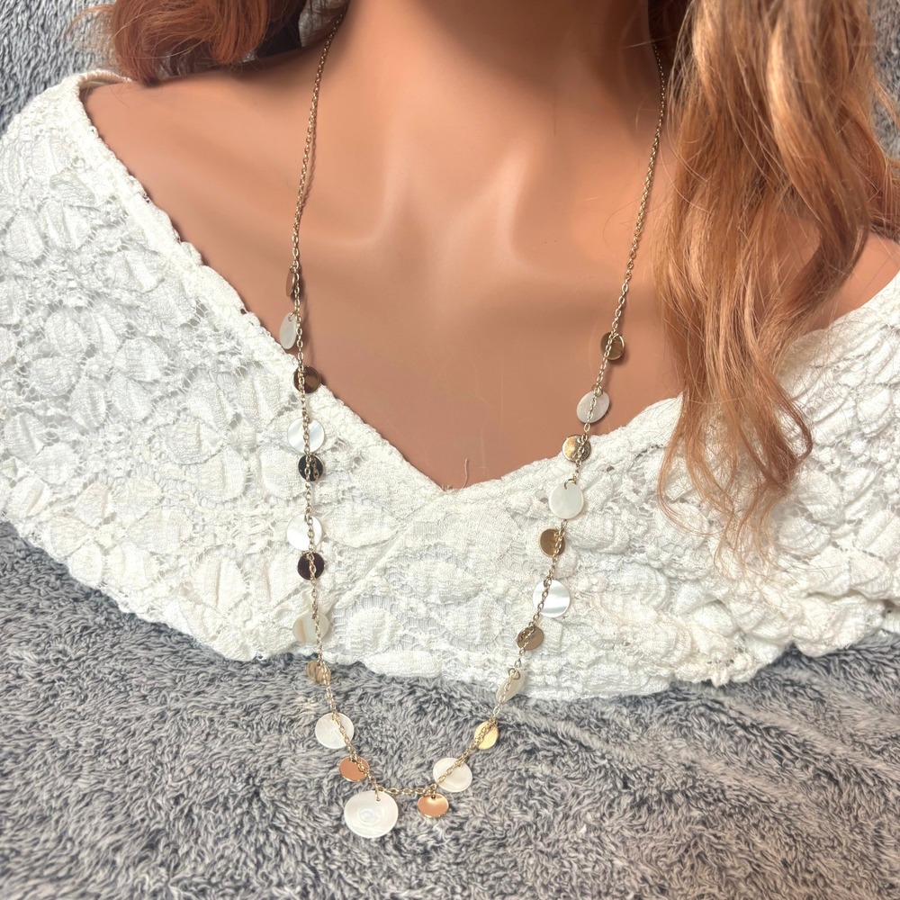 Beachy Necklace Mother of Pearl Shell Disk Gold Tone Coastal Nautical Chic 21792